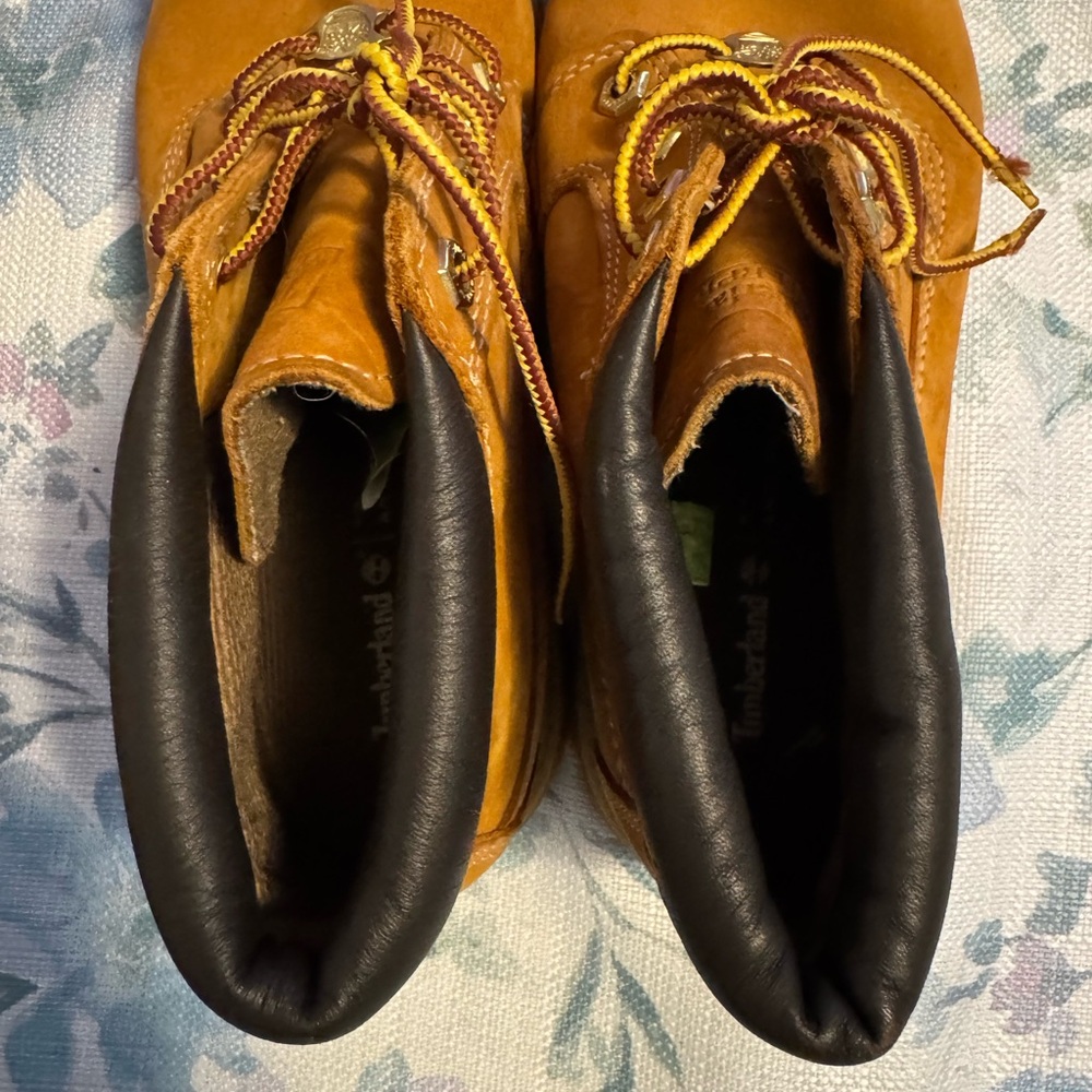 Woman Timberland Boots - Picture 6 of 7